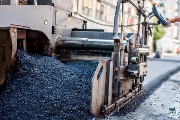 Why use asphalt instead of cement to pave roads_2